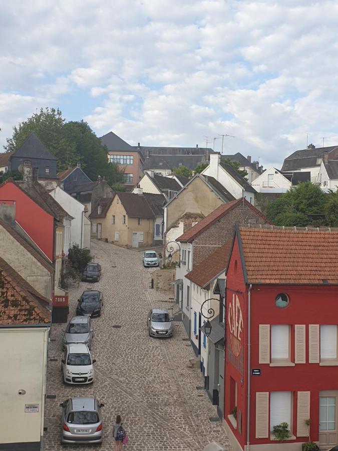 Appartement Proche Des Remparts Et Tous Commerces. Montreuil  Exterior foto